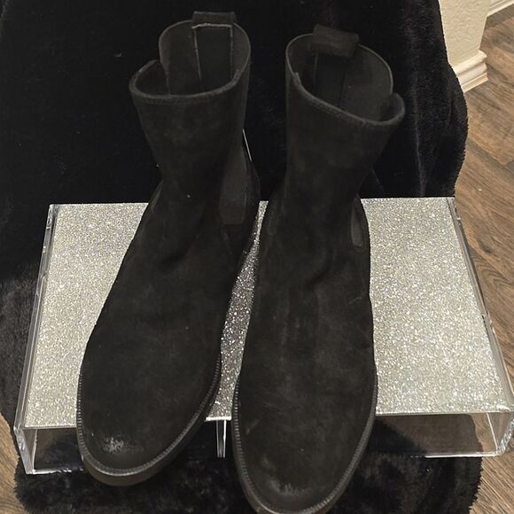 Emanuele Crasto Chelsea Distressed Suede Boots - Picture 10 of 10